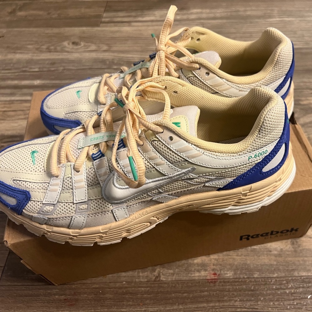 Nike P-6000 lightly worn. Offer willing to negotiate size 9